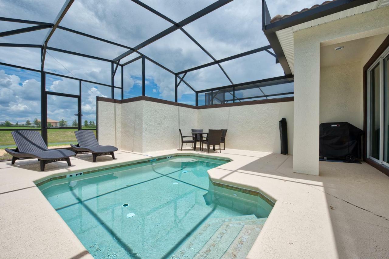 Modern Home With Private Pool Davenport Exteriör bild